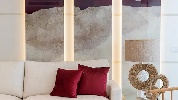 Fascinating villa with concierge and beach club