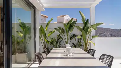 Fascinating villa with concierge and beach club