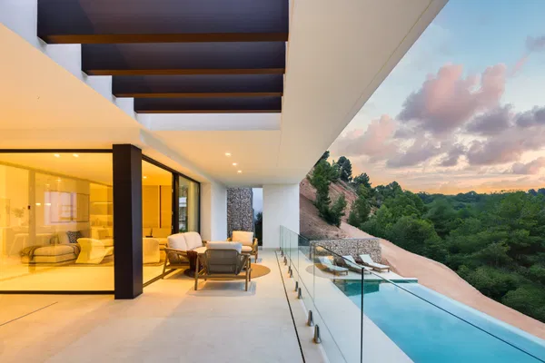 Stunning villa in the prestigious area of Pinares de San Anton, Málaga