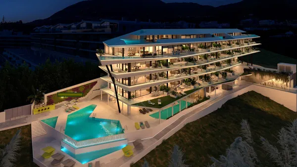 Penthouse with swimming pool and sea views in El Higuerón, Fuengirola