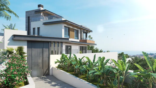 Splendid villa with rooftop solarium