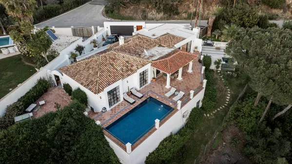 Majestic villa inspired by the traditional Spanish farmhouses in El Madroñal , Benahavis