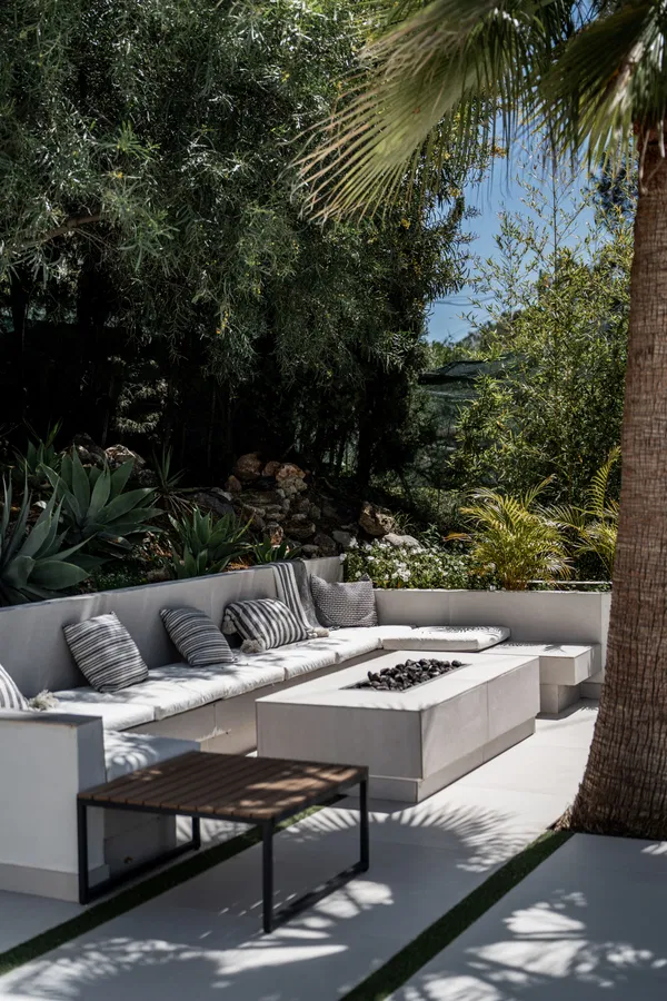Majestic villa inspired by the traditional Spanish farmhouses in El Madroñal , Benahavis