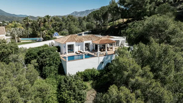 Majestic villa inspired by the traditional Spanish farmhouses in El Madroñal , Benahavis