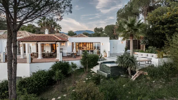 Majestic villa inspired by the traditional Spanish farmhouses in El Madroñal , Benahavis