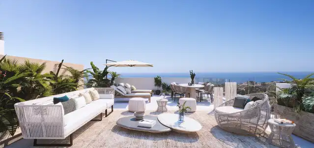 Charming penthouse with panoramic mountain and sea views