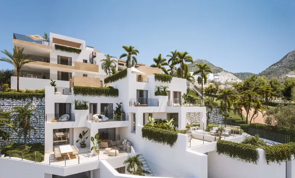 Charming penthouse with panoramic mountain and sea views
