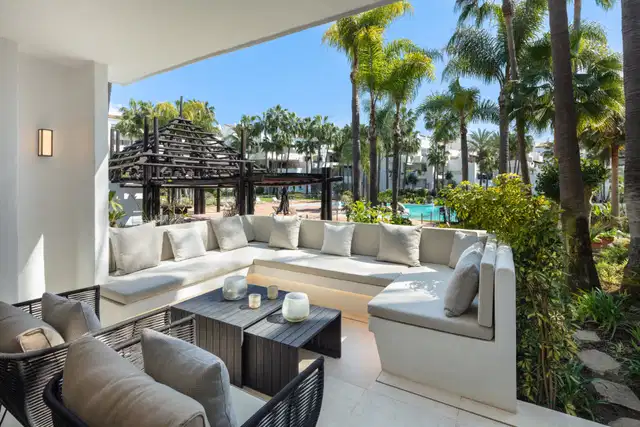 Magnificent Luxury Apartment in the Exclusive Puente Romano Estate, Marbella Golden Mile