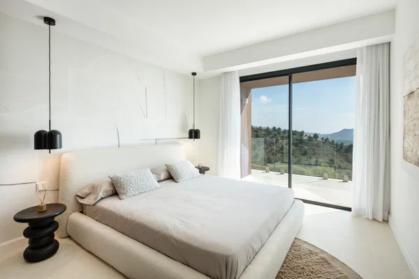 Sophisticated villa in the exclusive area of Pinares de San Antón, Málaga