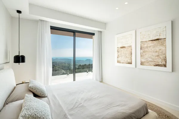Sophisticated villa in the exclusive area of Pinares de San Antón, Málaga