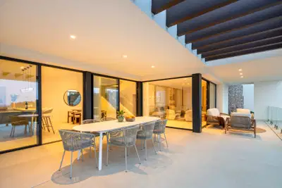 Sophisticated villa in the exclusive area of Pinares de San Antón, Málaga