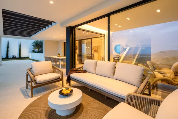 Sophisticated villa in the exclusive area of Pinares de San Antón, Málaga