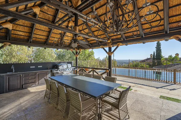 Magnificent large villa with incredible panoramic views located in the prestigious El Herrojo, Benahavis