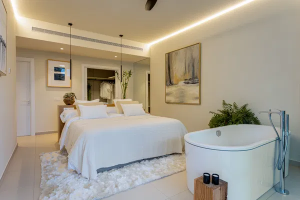 Cozy penthouse with spectacular sea views and immediate delivery
