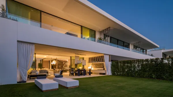 Exceptional property with luxury details on the exclusive Golden Mile, Marbella