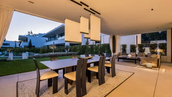 Exceptional property with luxury details on the exclusive Golden Mile, Marbella