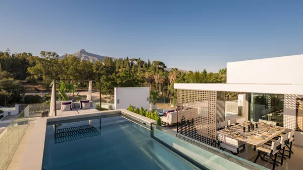 Exceptional property with luxury details on the exclusive Golden Mile, Marbella