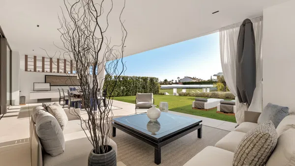 Exceptional property with luxury details on the exclusive Golden Mile, Marbella