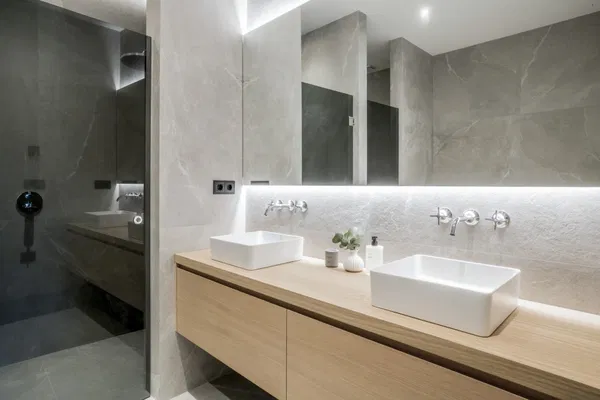 Corner apartment in one of the most sought after communities in Sierra Blanca, close to the Golden Mile, Marbella