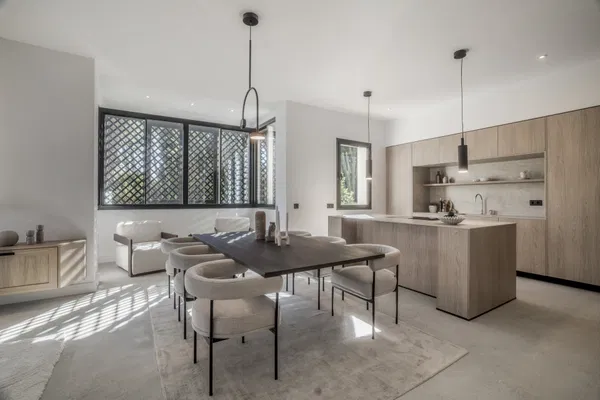Corner apartment in one of the most sought after communities in Sierra Blanca, close to the Golden Mile, Marbella