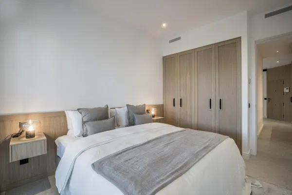 Corner apartment in one of the most sought after communities in Sierra Blanca, close to the Golden Mile, Marbella
