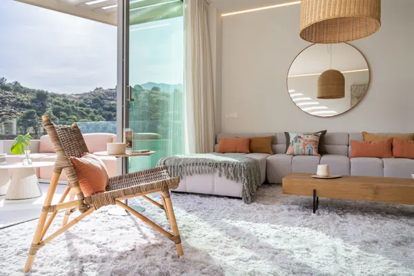 Warm penthouse with panoramic sea views in the prestigious El Higuerón area, Fuengirola