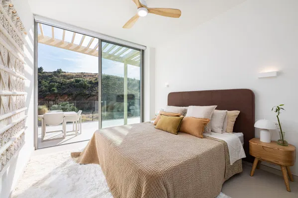 Warm penthouse with panoramic sea views in the prestigious El Higuerón area, Fuengirola