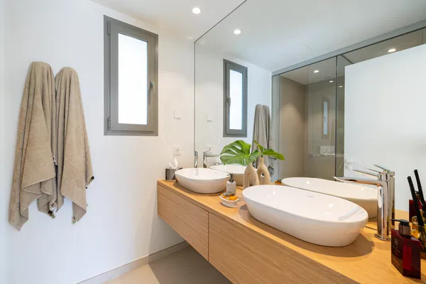 Warm penthouse with panoramic sea views in the prestigious El Higuerón area, Fuengirola