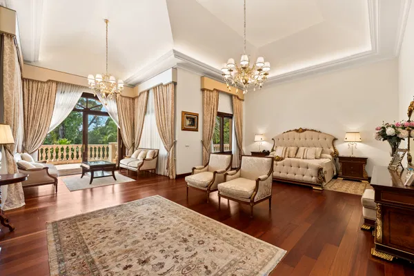 Exceptional large villa beachside, a unique opportunity in Guadalmina Baja, San Pedro de Alcantara