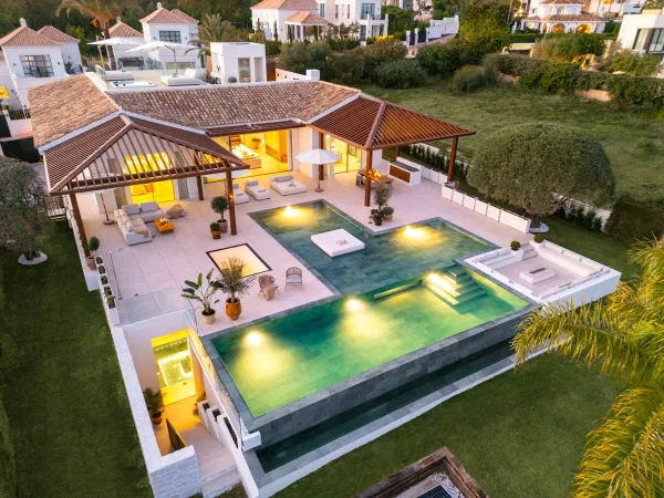 Impressive villa in prime frontline golf location in Aloha, Nueva Andalucia