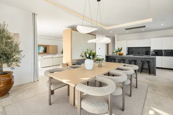 Impressive villa in prime frontline golf location in Aloha, Nueva Andalucia