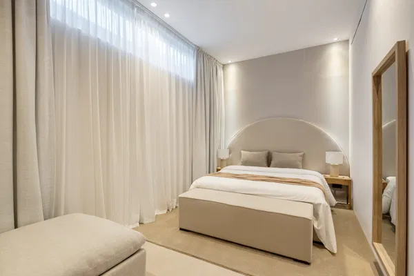 Impressive villa in prime frontline golf location in Aloha, Nueva Andalucia