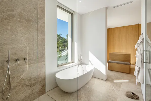 Impressive villa in prime frontline golf location in Aloha, Nueva Andalucia