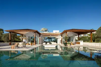 Impressive villa in prime frontline golf location in Aloha, Nueva Andalucia