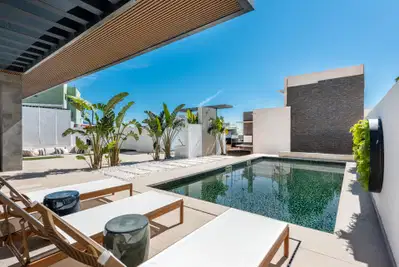 Stunning villa with rooftop solarium and spectacular views in Riviera del Sol