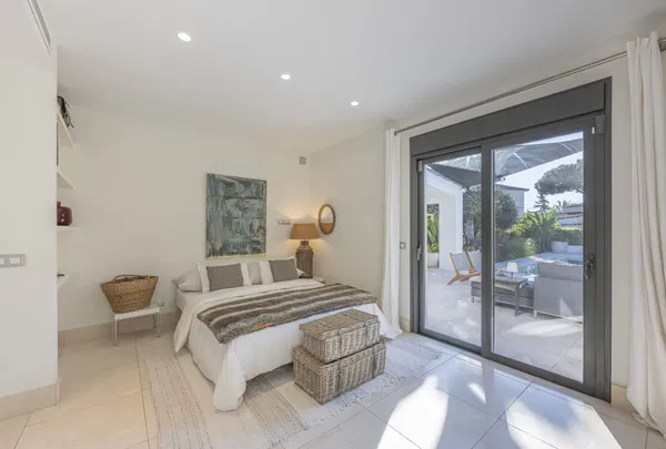 Elegant beachside villa in Marbesa: private and tranquil living just steps away from the beach