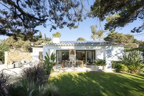 Elegant beachside villa in Marbesa: private and tranquil living just steps away from the beach