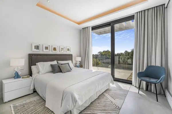 Stunning large contemporary style villa on Marbella's Golden Mile