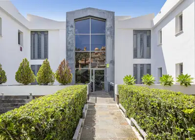 Penthouse in a privileged setting with panoramic views of the sea and golf course in Los Flamingos, Benahavís