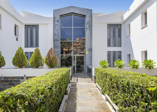 Penthouse in a privileged setting with panoramic views of the sea and golf course in Los Flamingos, Benahavís