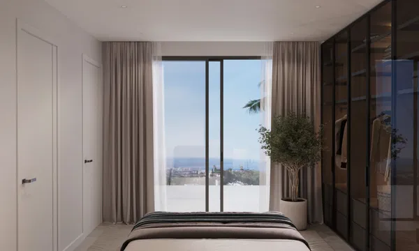 Elegant and bright penthouse located in the exclusive New Golden Mile of Estepona