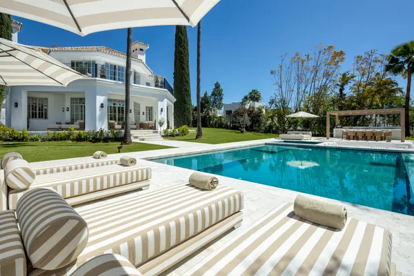 Exquisite and refined villa in the Golf Valley of Marbella