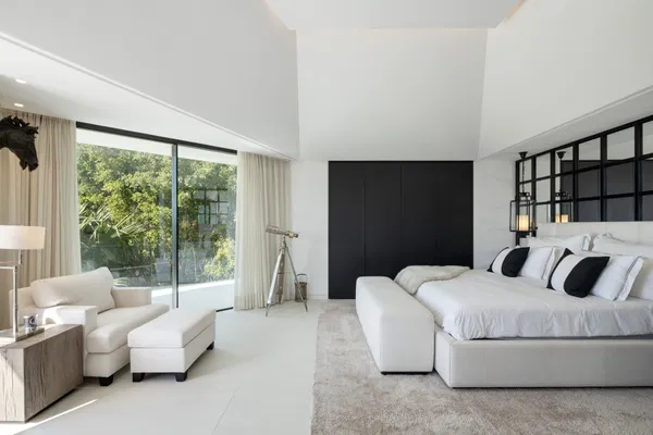 Incredible contemporary villa in El Herrojo Alto, Benahavís