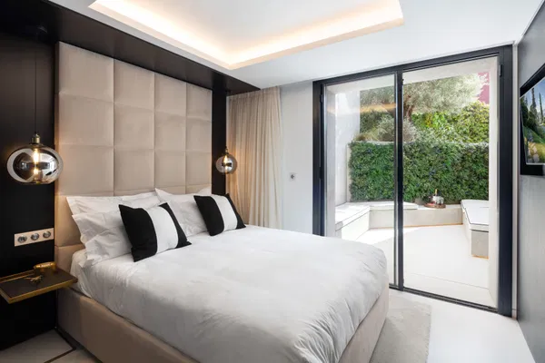Incredible contemporary villa in El Herrojo Alto, Benahavís