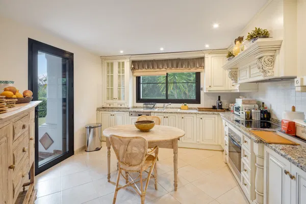 Charming Mediterranean Andalusian style villa in frontline golf in La Quinta, Benahavis