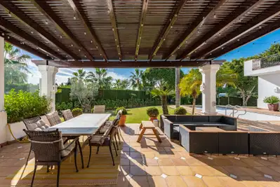Elegant villa with Andalusian style in Sierra Blanca