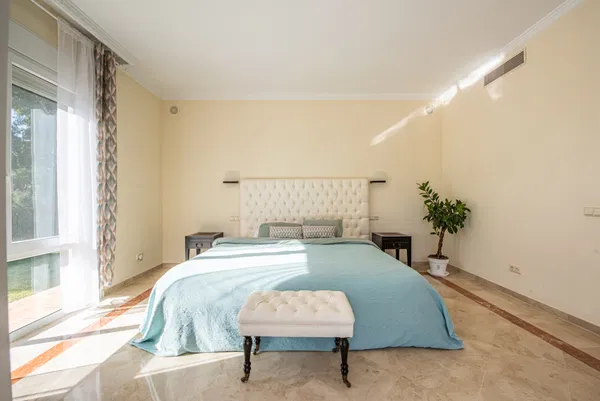 Elegant villa with Andalusian style in Sierra Blanca