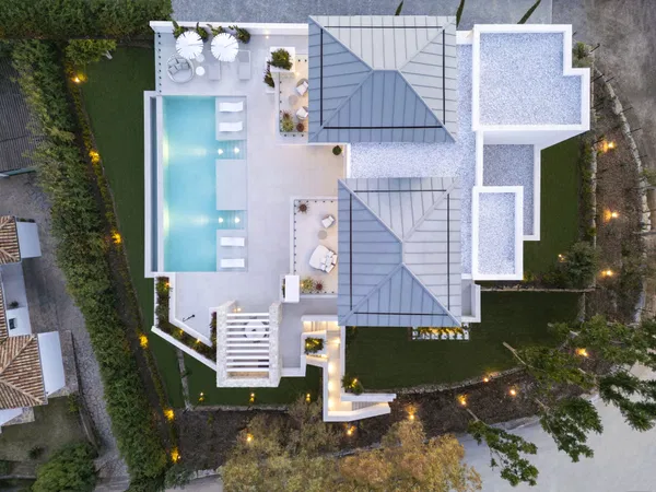 Magnificent villa with panoramic views in La Quinta in a gated and private community, La Quinta, Benahavis