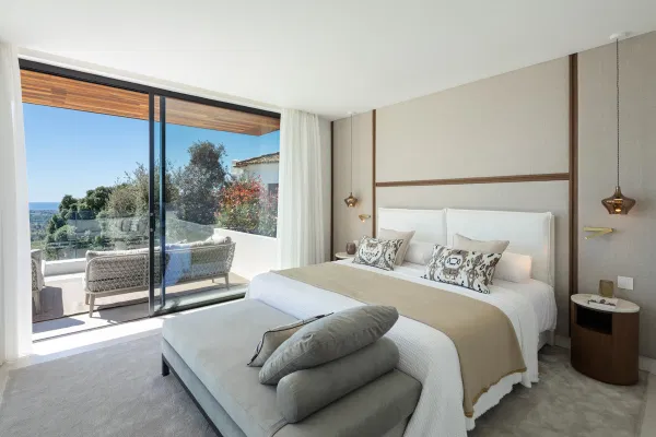 Villa with open panoramic views to the sea, in Real de La Quinta, Benahavis