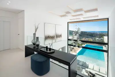 Villa with open panoramic views to the sea, in Real de La Quinta, Benahavis
